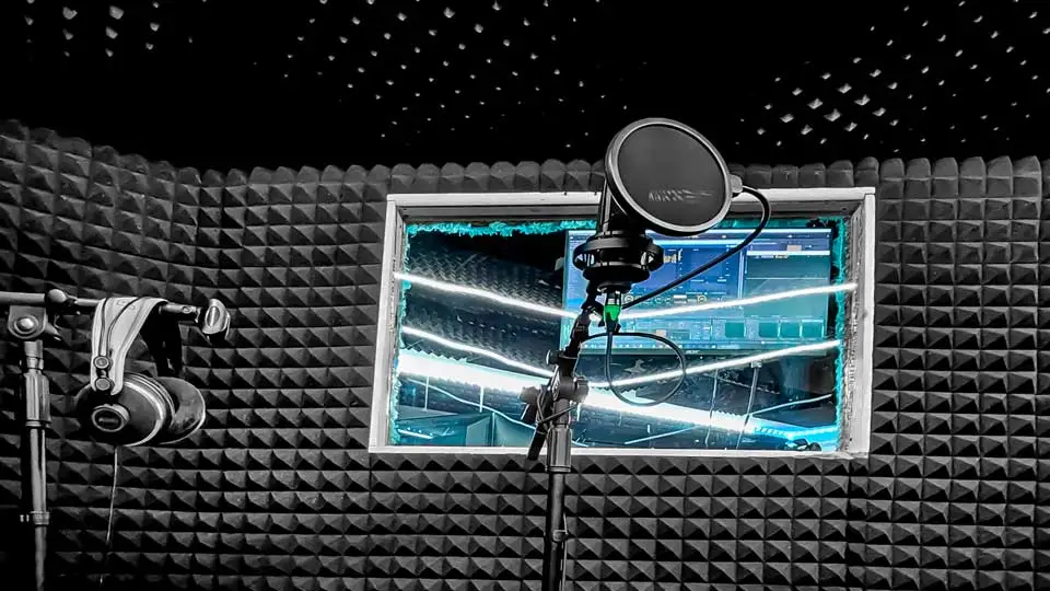 Micrófono de estudio en un estudio de grabación en Filadelfia