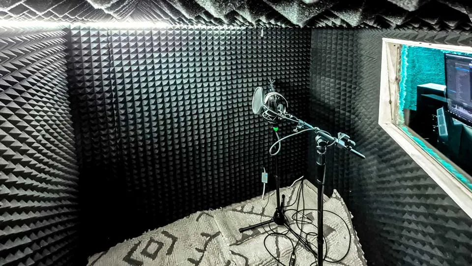 o núcleo do estúdio de gravação é a sala de gravação vocal